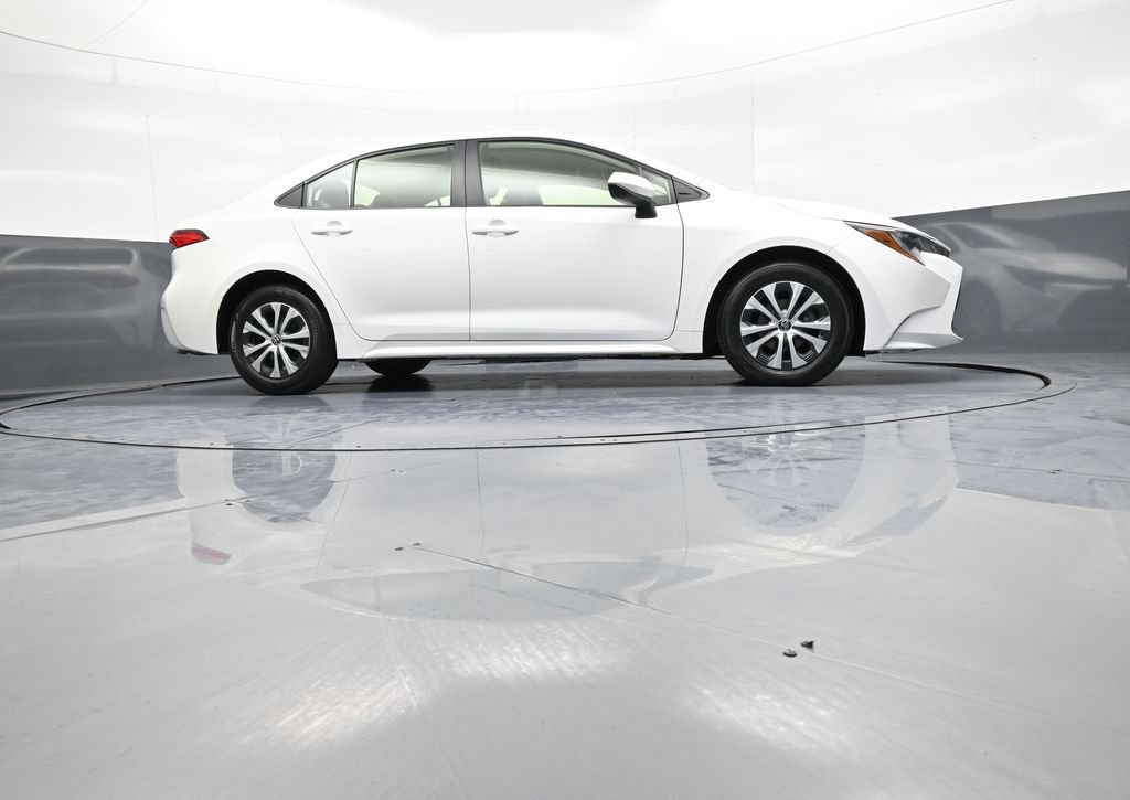 Certified 2020 Toyota Corolla LE FWD image 27
