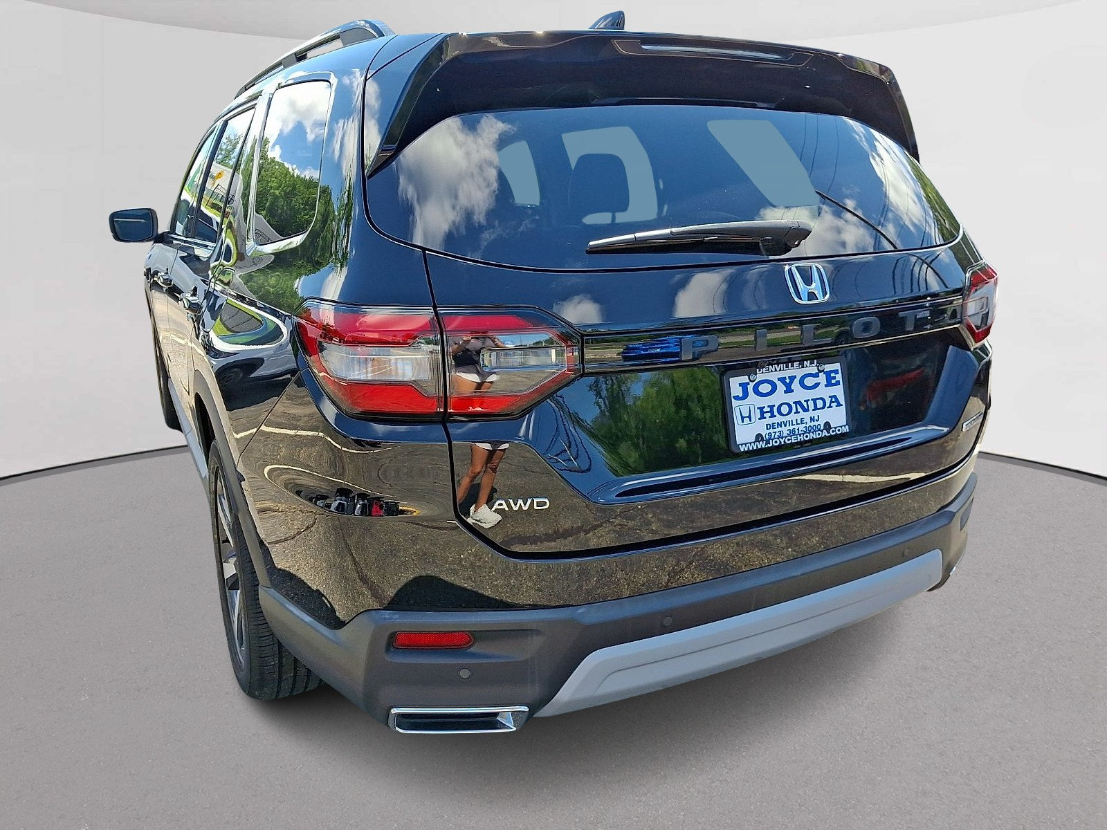 Used 2023 Honda Pilot Touring image 8