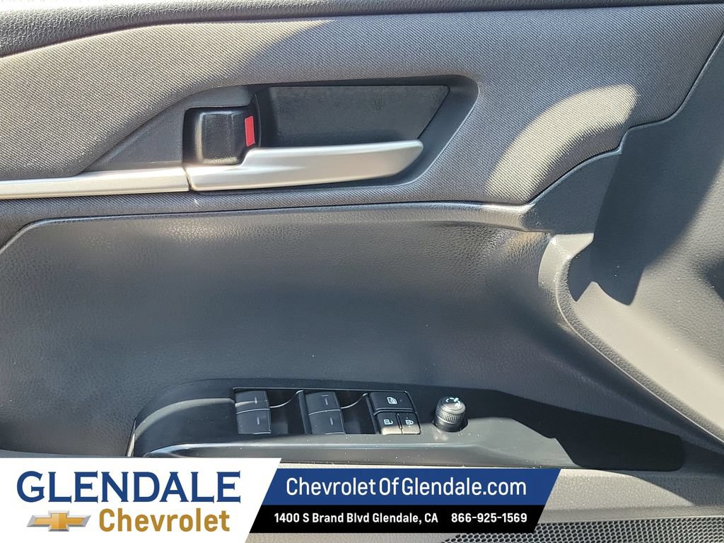 Used 2025 Toyota Camry LE FWD image 29