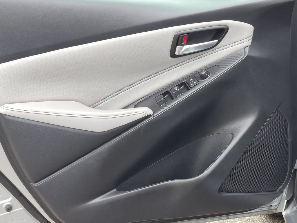 Used 2020 Toyota Yaris XLE FWD image 13