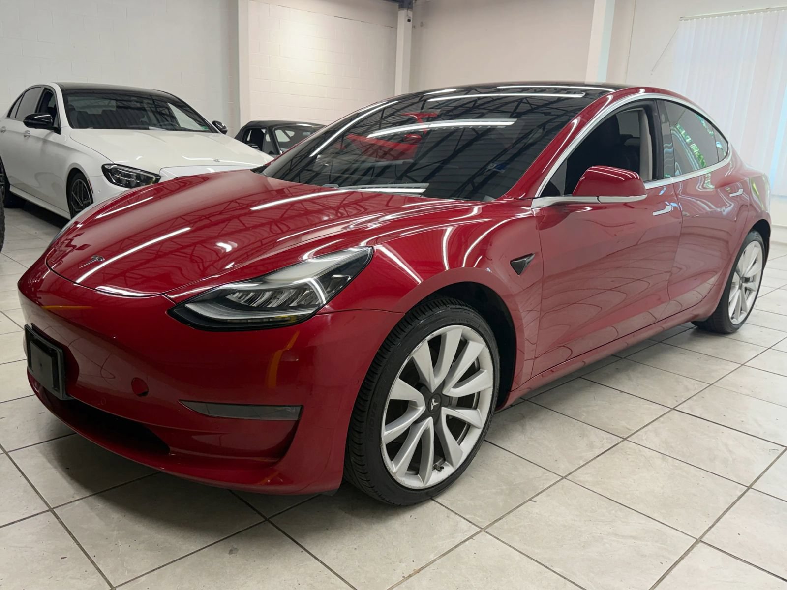 Used 2018 Tesla Model 3 Long Range AWD/4WD image 3