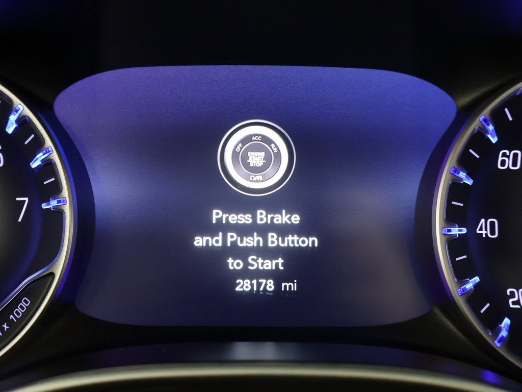 Used 2024 Chrysler Pacifica Touring-L image 37