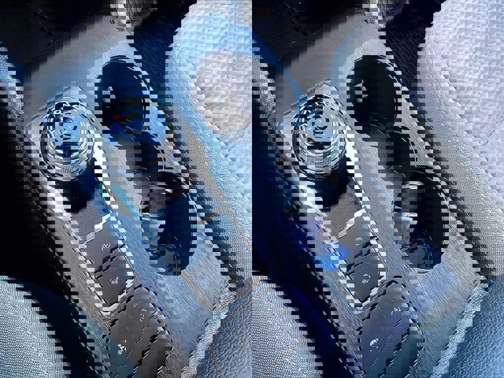 Used 2020 Ford Escape SE AWD/4WD image 32