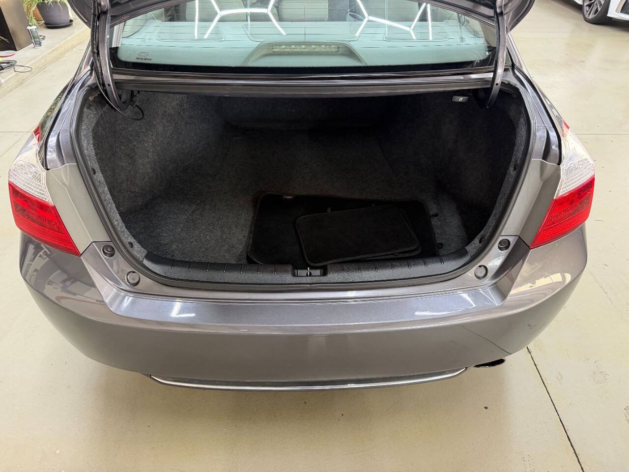 Used 2015 Honda Accord EX-L image 9