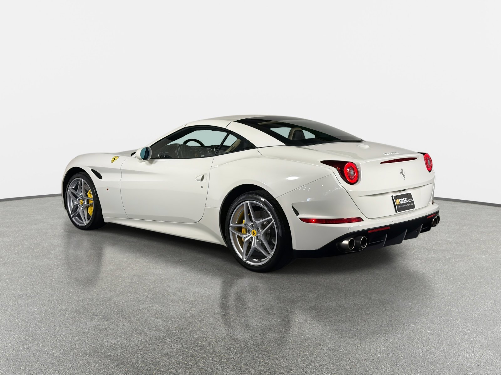 Used 2016 Ferrari California T image 5