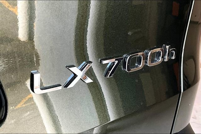 Certified 2025 Lexus LX 700h Luxury w/ Accessory Package (Z1) image 24