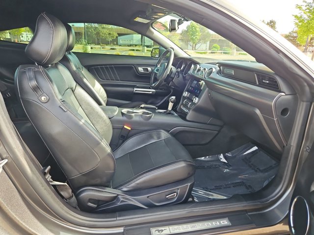 Used 2018 Ford Mustang GT Premium w/ GT Performance Package RWD image 18