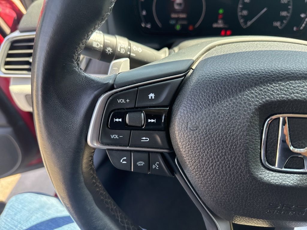 Used 2018 Honda Accord Touring image 14