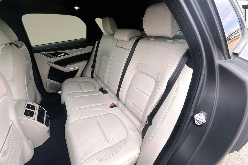 Used 2026 Jaguar F-PACE R-Dynamic S image 26
