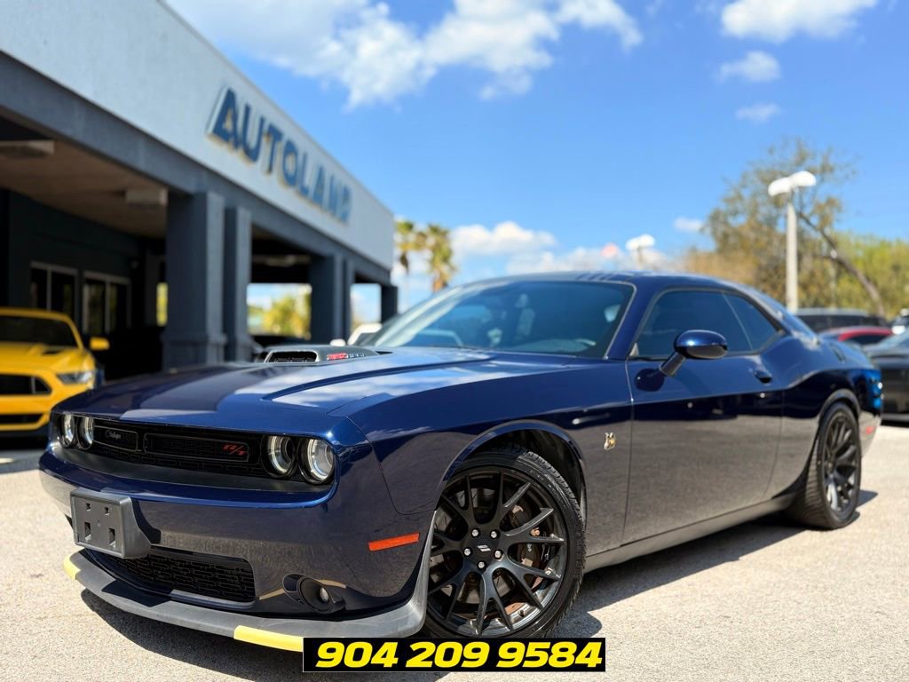 Used 2017 Dodge Challenger R/T Scat Pack RWD image 1