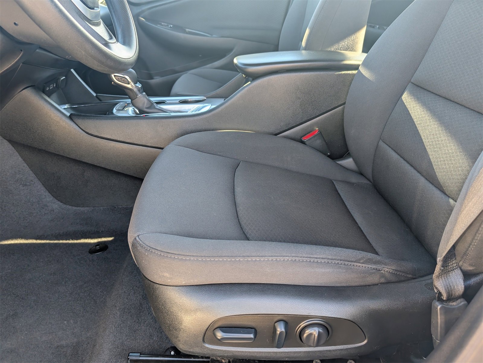 Used 2022 Chevrolet Malibu LS w/ Driver Confidence Package II image 15