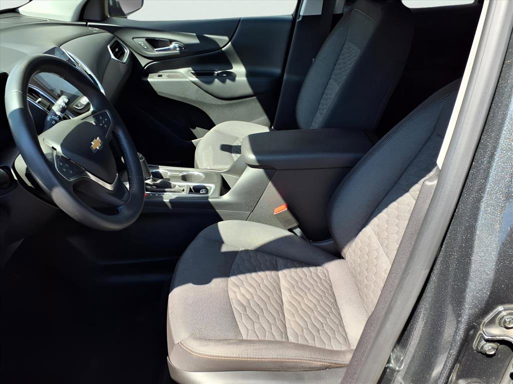 Used 2018 Chevrolet Equinox LT w/ Sun & Infotainment Package image 9