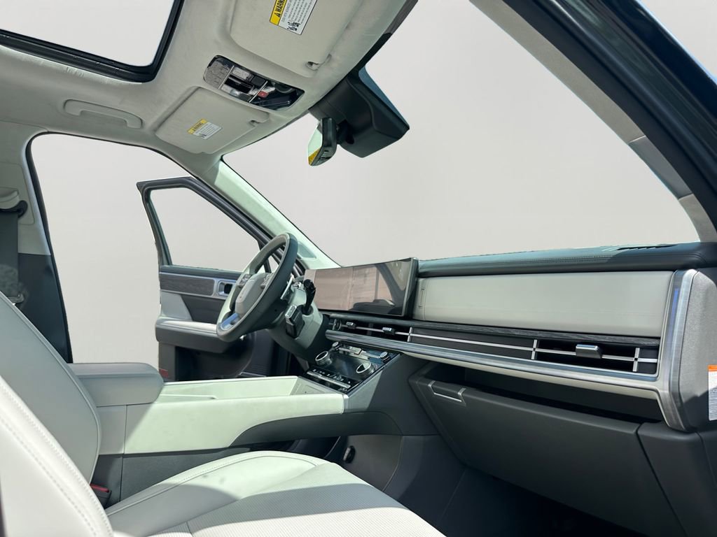 Used 2026 Hyundai Santa Fe Calligraphy image 11