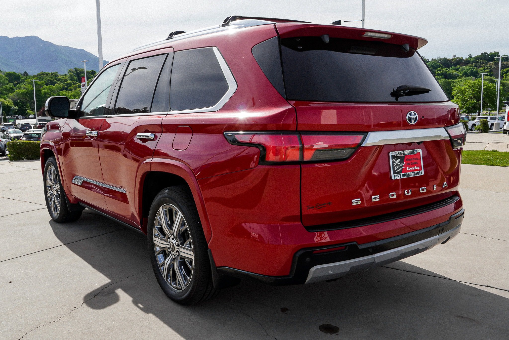 Certified 2023 Toyota Sequoia Capstone AWD/4WD image 6