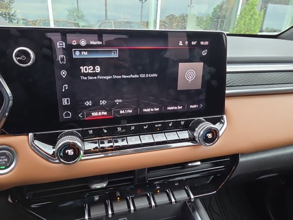 Used 2025 GMC Canyon AT4 w/ AT4 Premium Package image 14