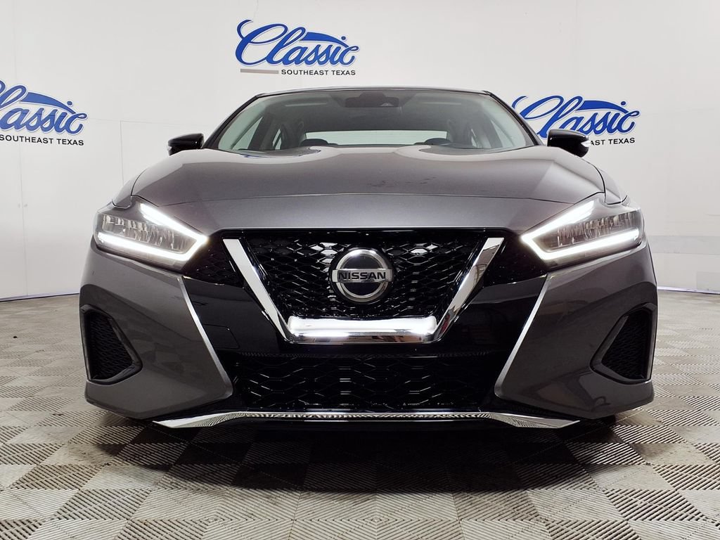 Used 2022 Nissan Maxima SV w/ Floor Mat Group FWD image 3