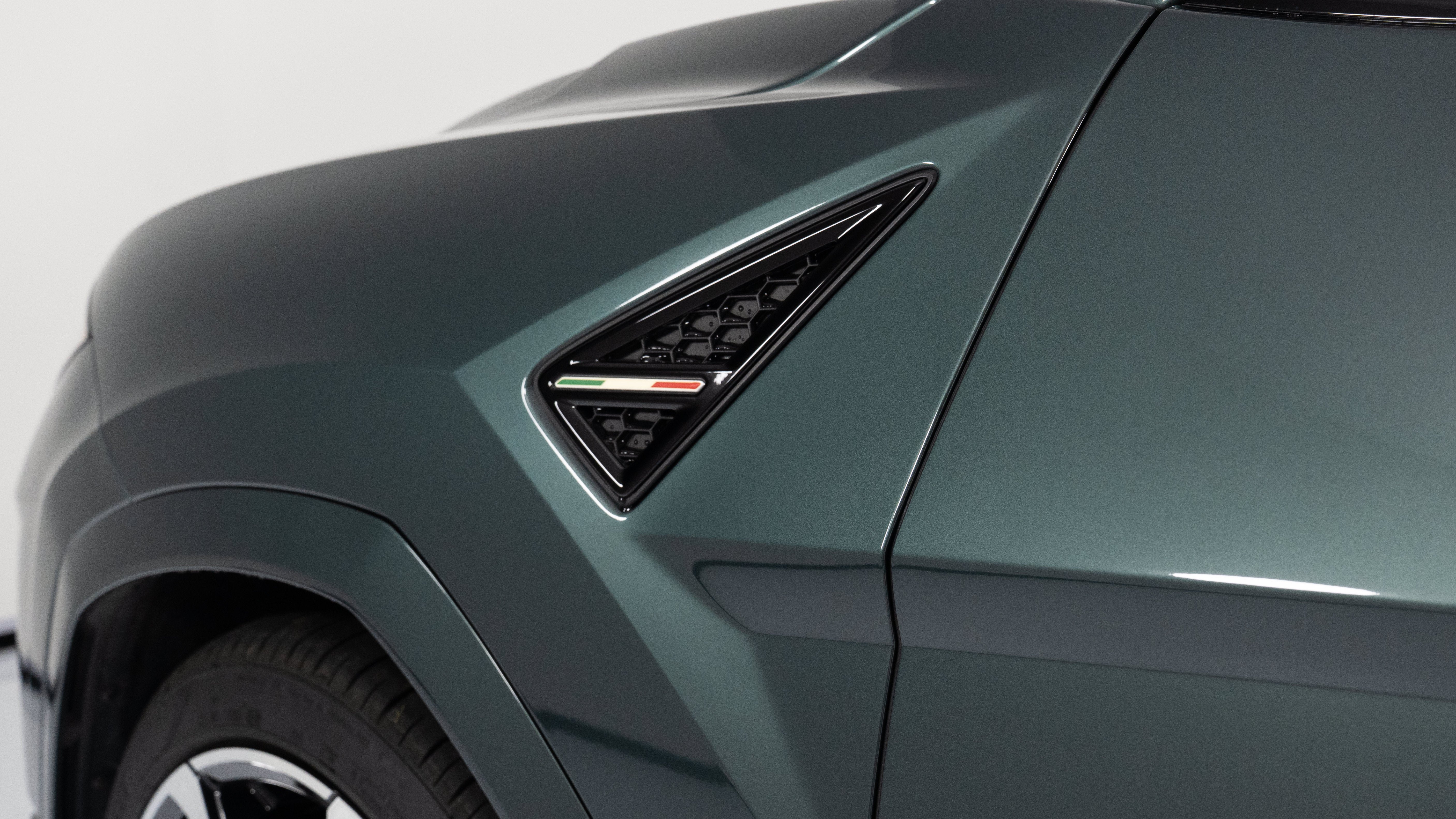 Used 2024 Lamborghini Urus S AWD/4WD image 13