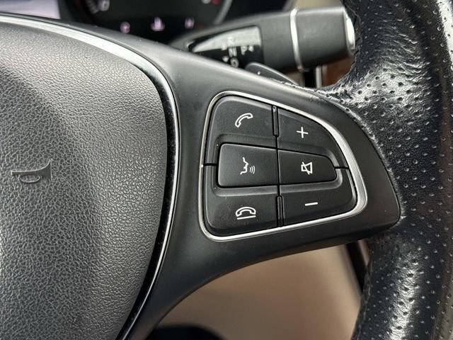 Used 2019 Mercedes-Benz GLC 300 4MATIC image 23