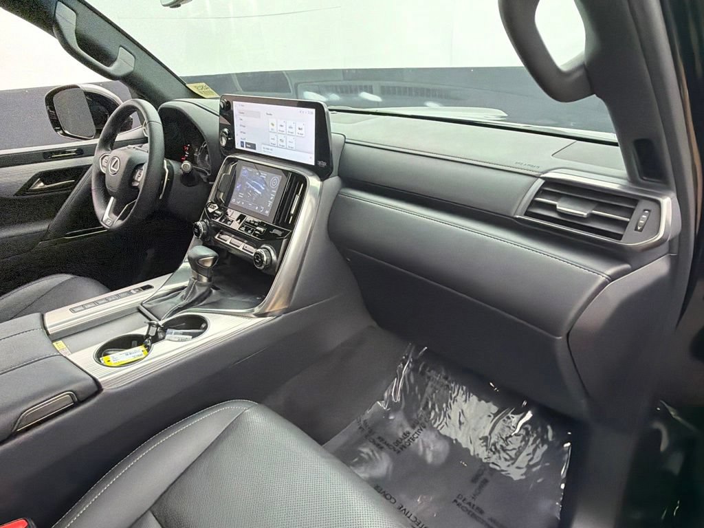 Used 2024 Lexus LX 600 F Sport AWD/4WD image 32