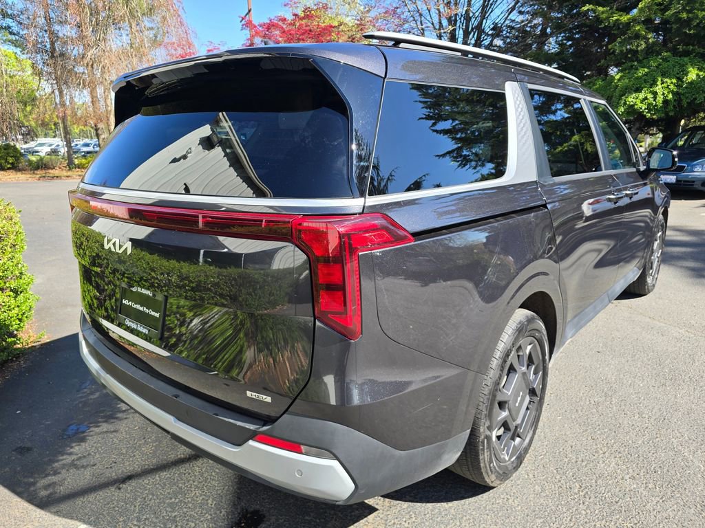 Certified 2025 Kia Carnival EX FWD image 4