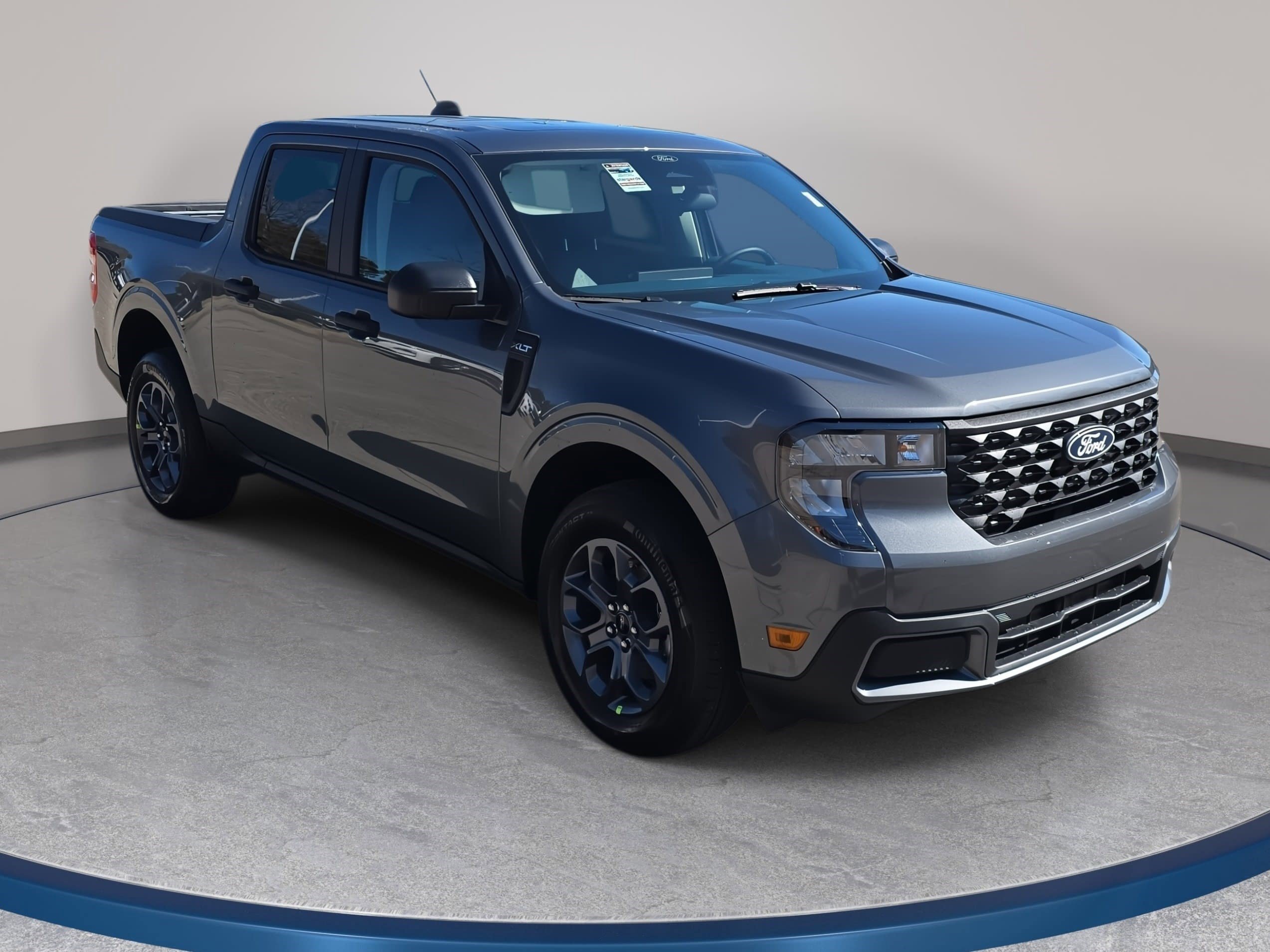 New 2026 Ford Maverick XLT image 3