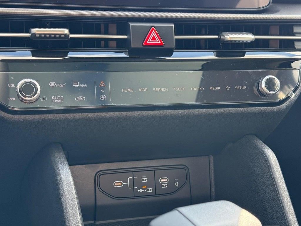 New 2026 Kia Sportage EX w/ EX Panorama Roof Package image 15