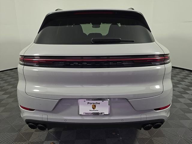 New 2026 Porsche Cayenne image 6