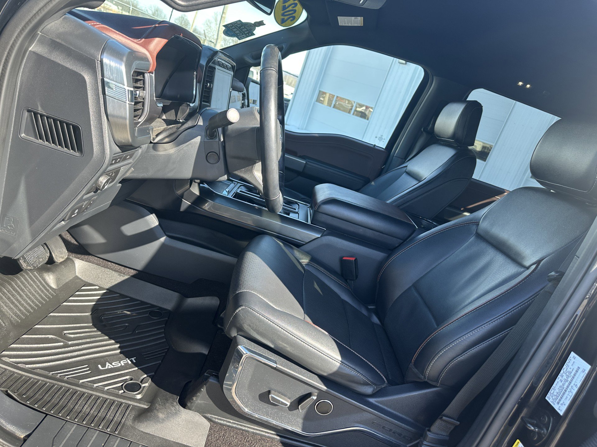 Certified 2022 Ford F150 Lariat w/ Equipment Group 502A High image 9