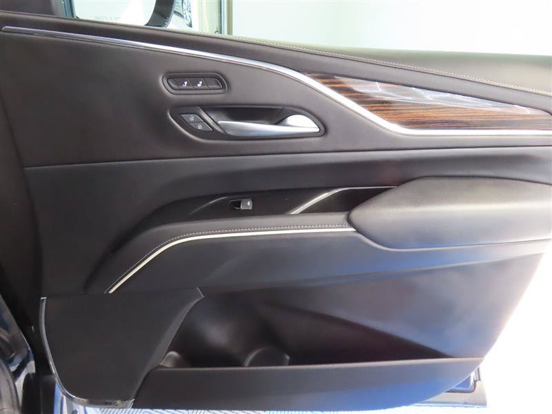 Used 2024 Cadillac Escalade ESV Luxury AWD/4WD image 40