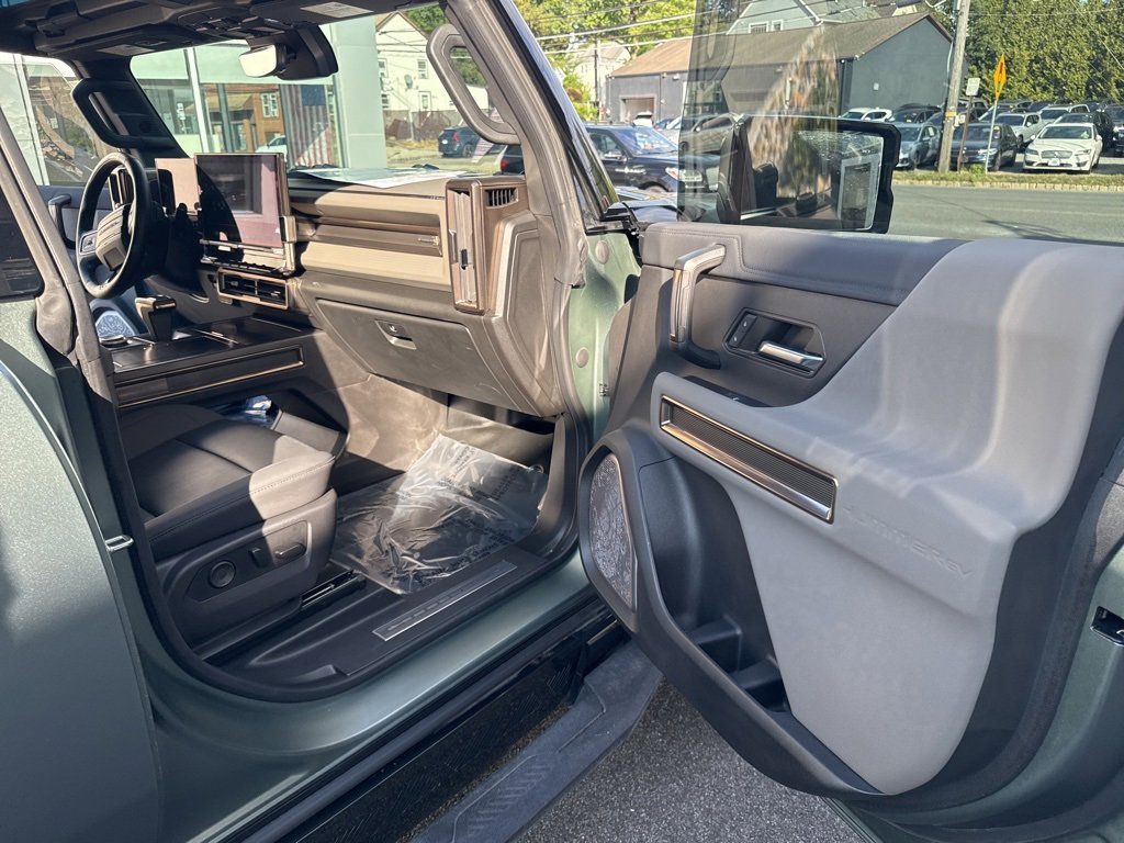 Used 2024 GMC Hummer EV 3X image 39
