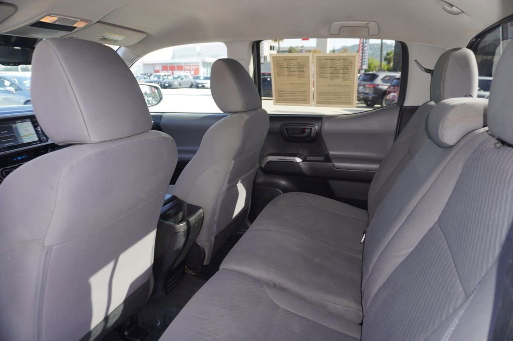 Used 2022 Toyota Tacoma SR5 RWD image 12