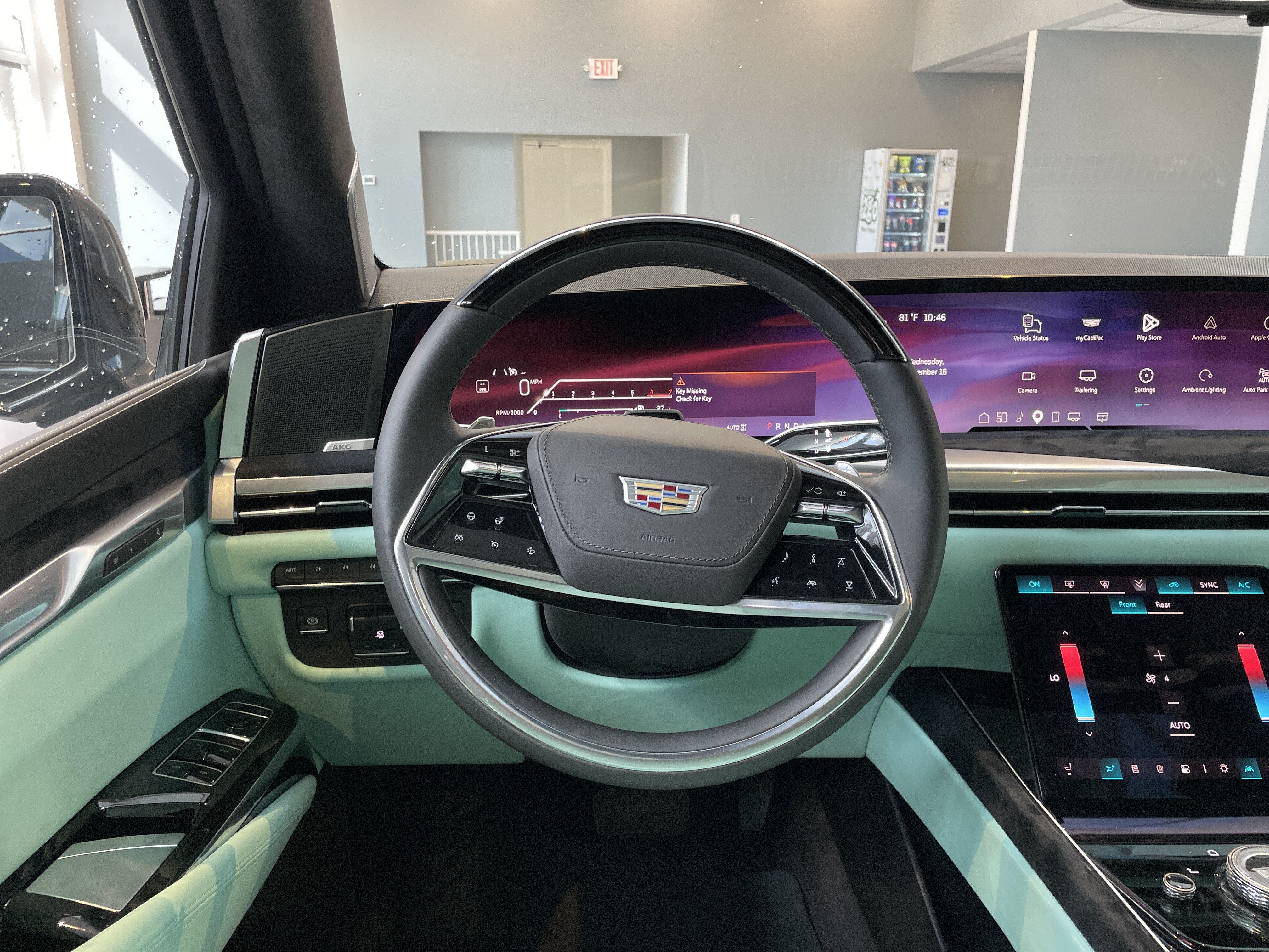 Used 2026 Cadillac Escalade Platinum Sport w/ LPO, ONYX Package AWD/4WD image 21