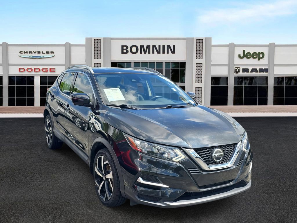 Used 2020 Nissan Rogue Sport SL video 2