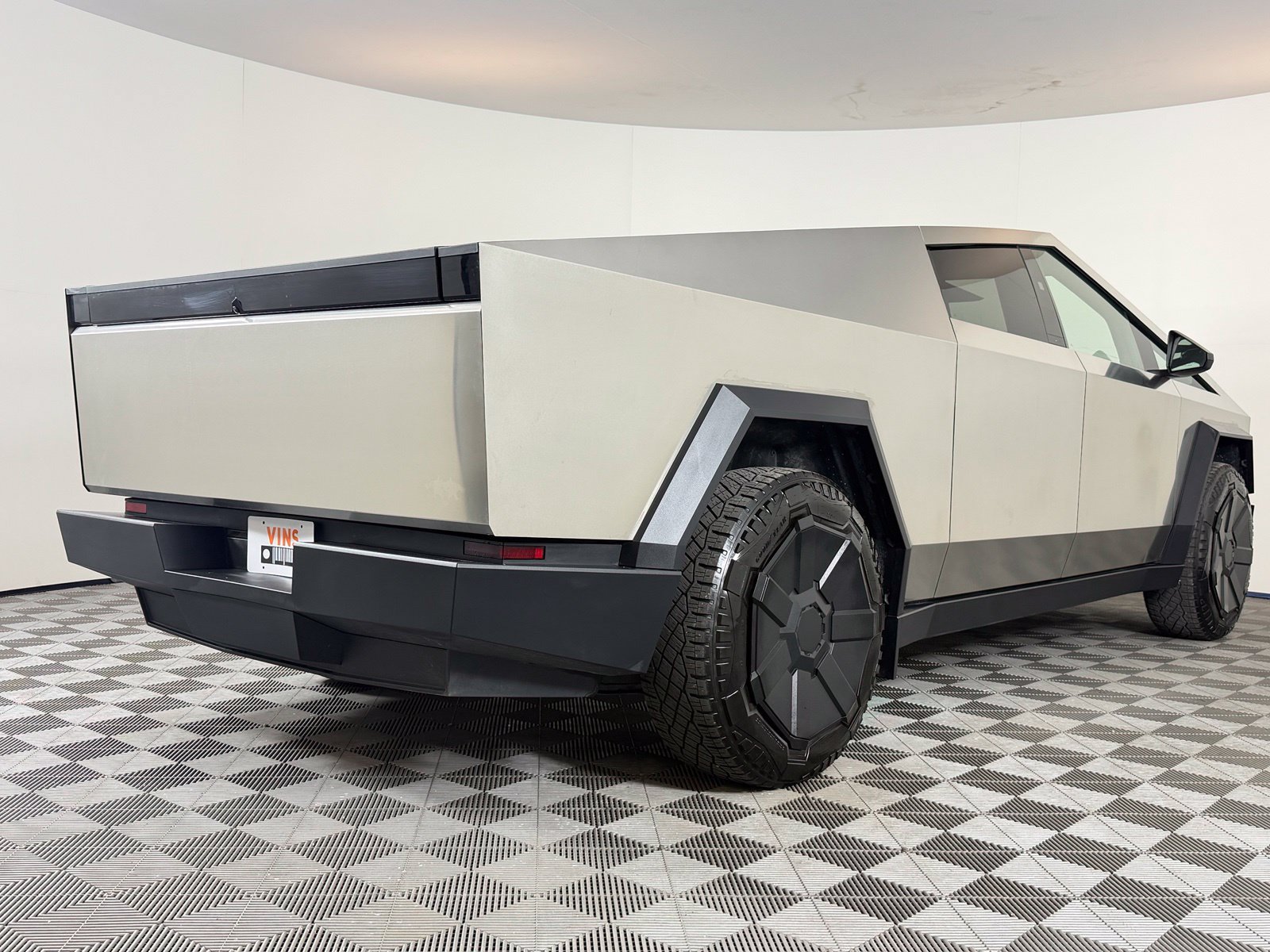 Used 2024 Tesla Cybertruck Cyberbeast AWD/4WD image 9