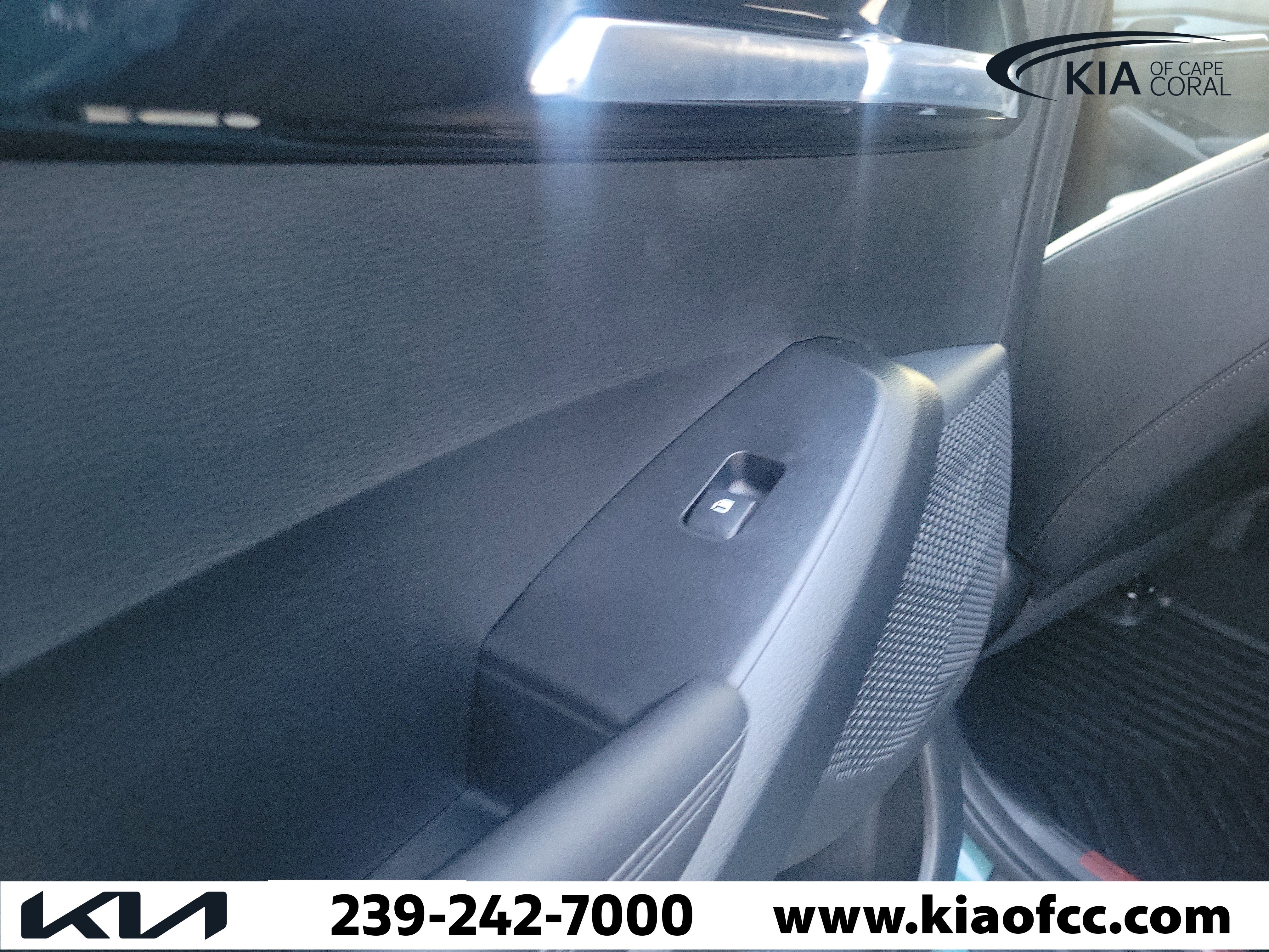 New 2026 Kia Seltos S FWD image 13