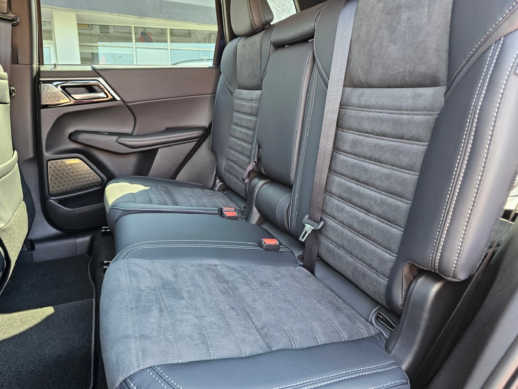 New 2026 Mitsubishi Outlander SE AWD/4WD image 13