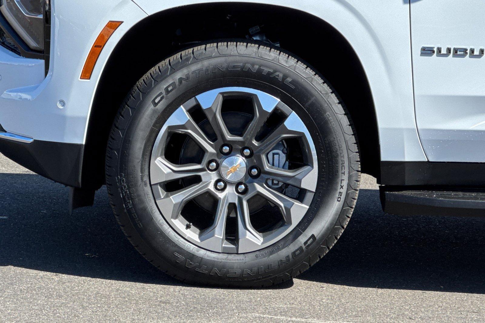 New 2026 Chevrolet Suburban LT w/ Comfort Package image 39