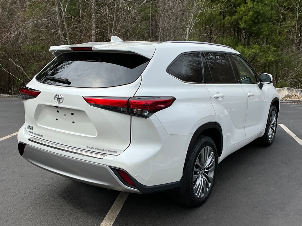 Used 2020 Toyota Highlander Platinum image 5