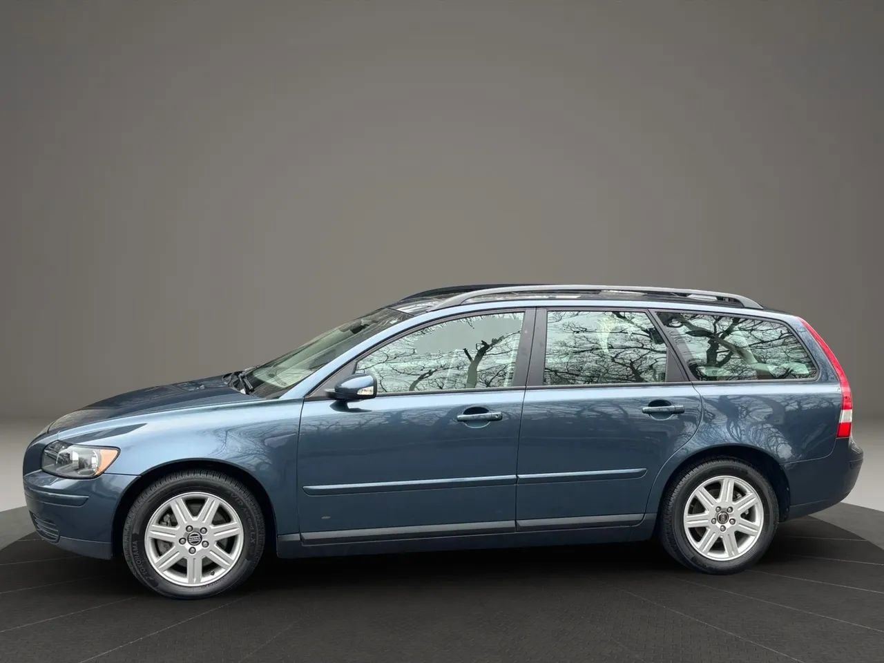 Used 2006 Volvo V50 2.4i FWD image 11