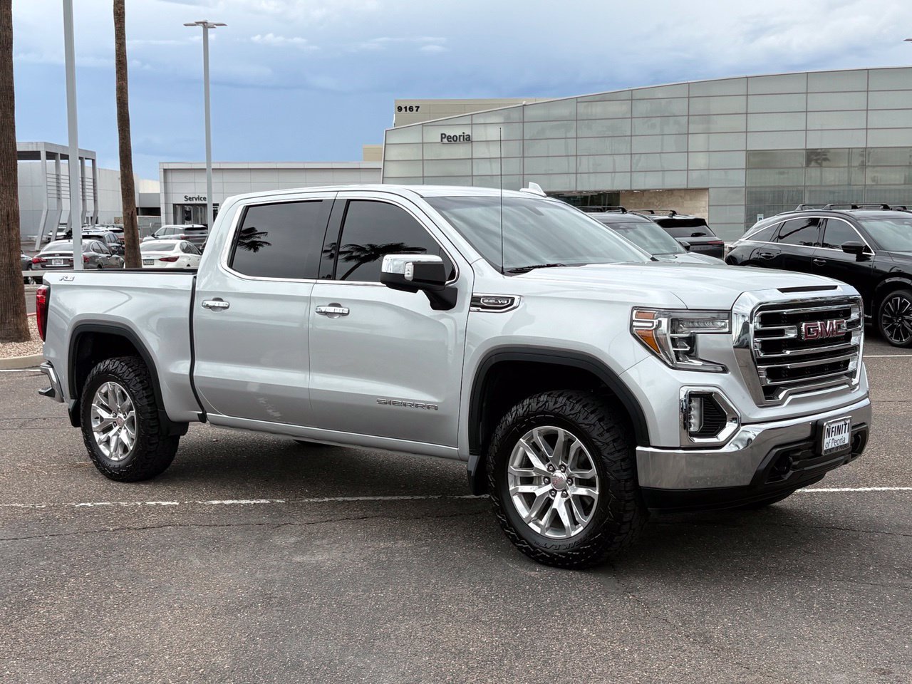 Used 2019 GMC Sierra 1500 SLT w/ SLT Premium Package AWD/4WD image 8