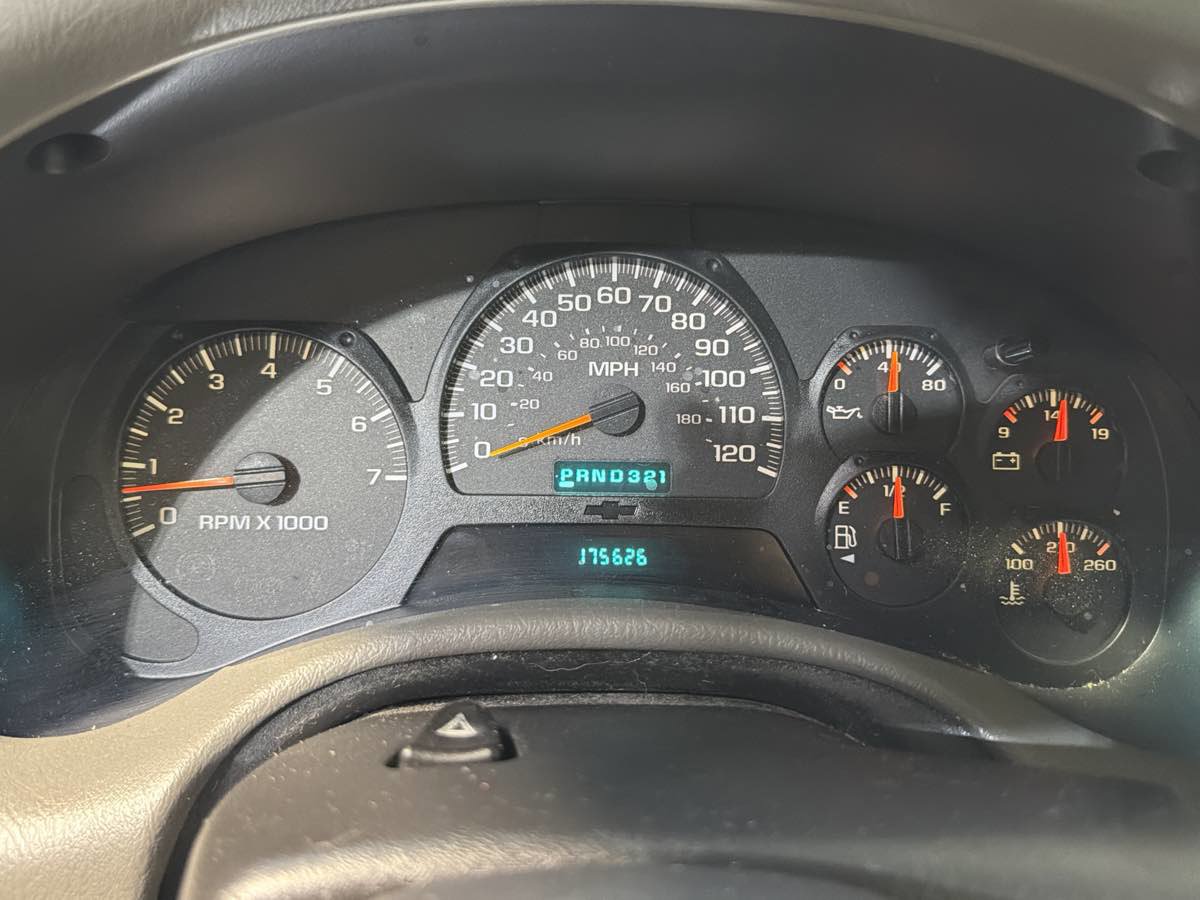 Used 2003 Chevrolet TrailBlazer LT image 19