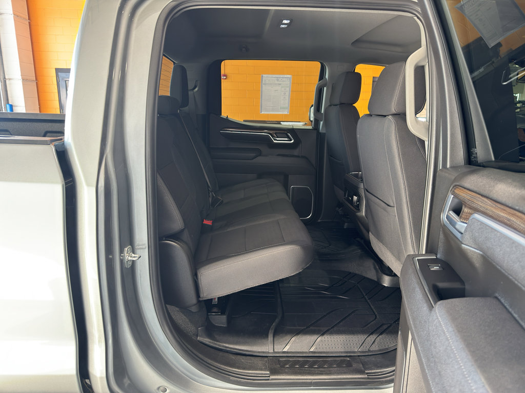 Used 2025 Chevrolet Silverado 1500 RST w/ Protection Package AWD/4WD image 19