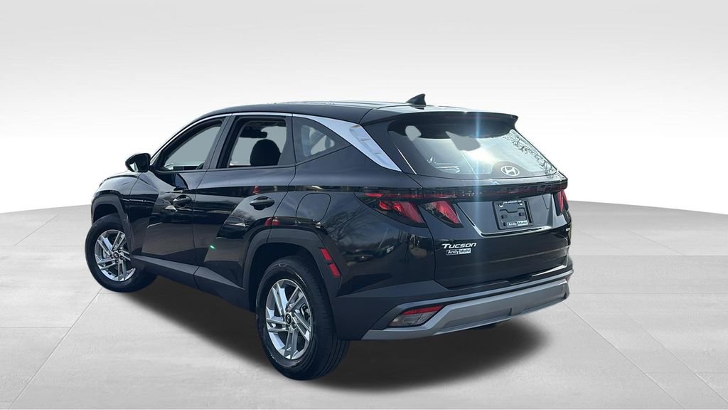 Used 2025 Hyundai Tucson SE AWD/4WD image 5