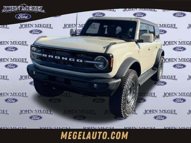 New 2025 Ford Bronco Outer Banks w/ Sasquatch Package image 1