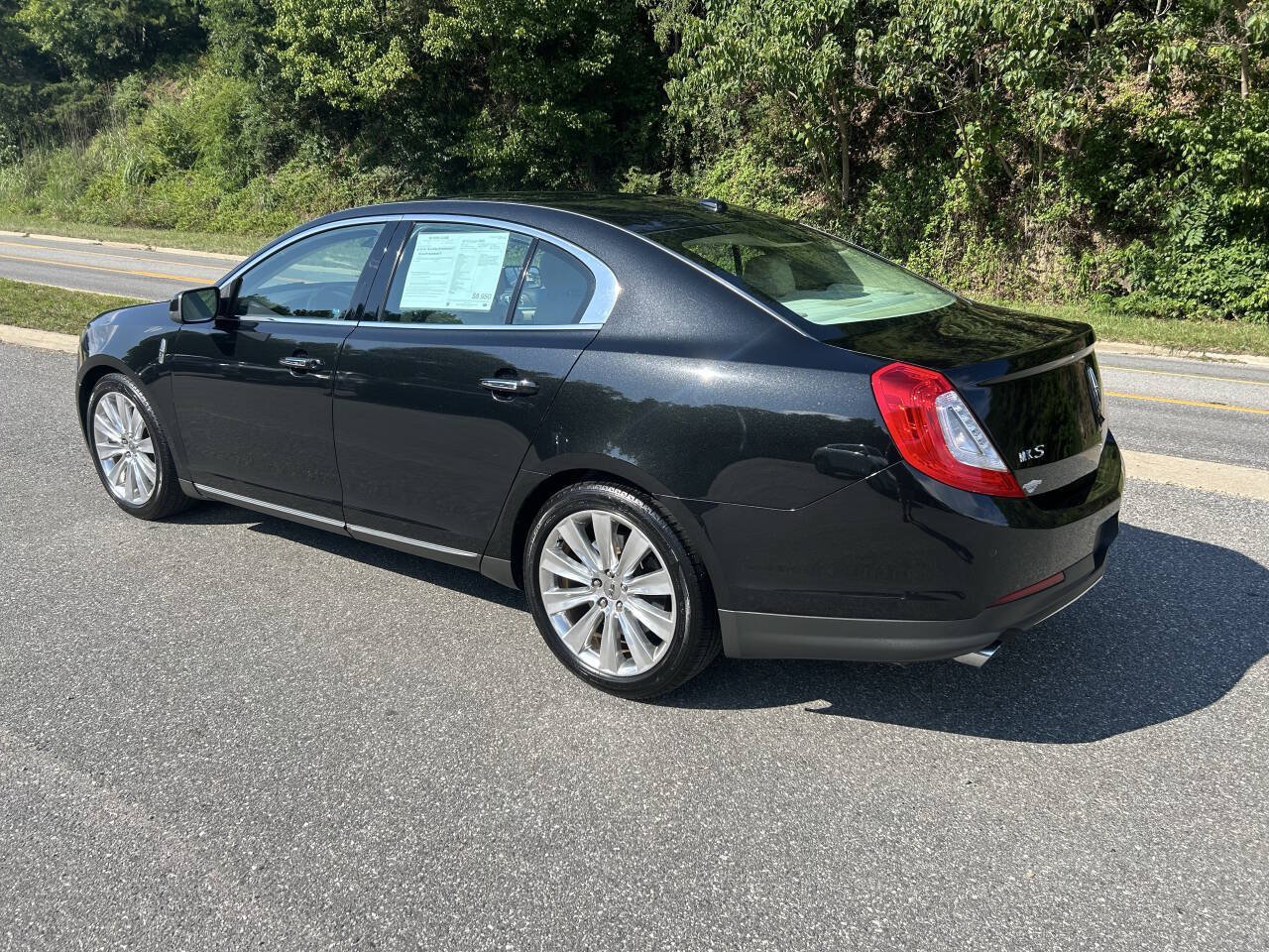 Used 2013 Lincoln MKS AWD image 4