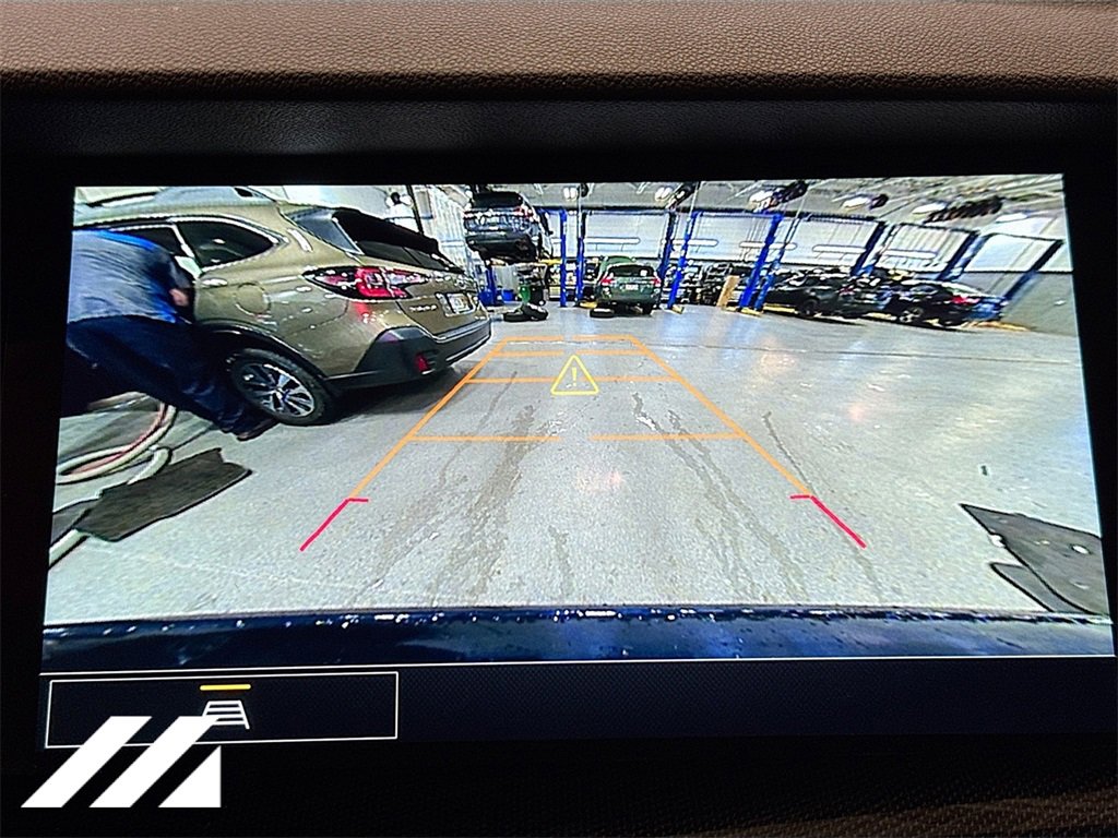 Used 2023 Buick Envision Essence image 16