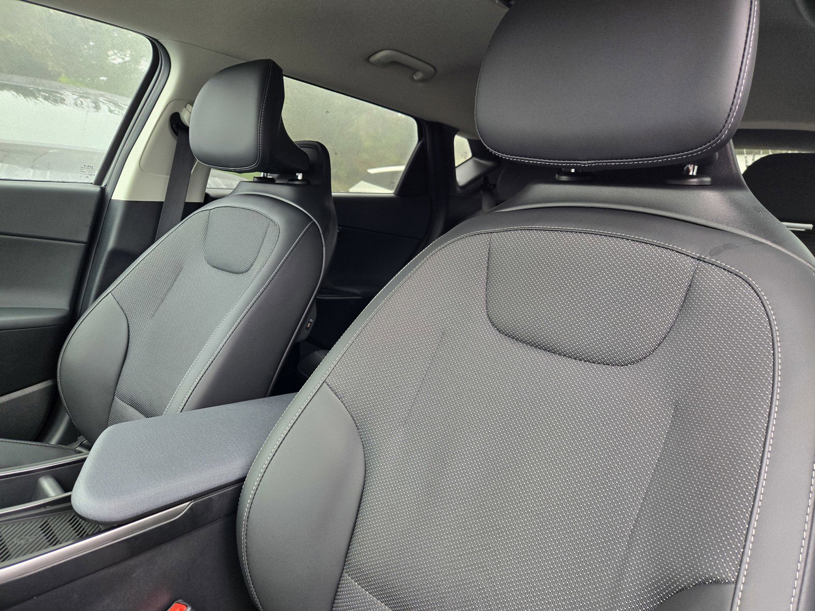 Used 2023 Kia EV6 Light RWD image 15