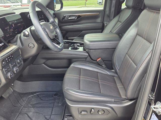 Used 2025 Chevrolet Tahoe High Country image 9