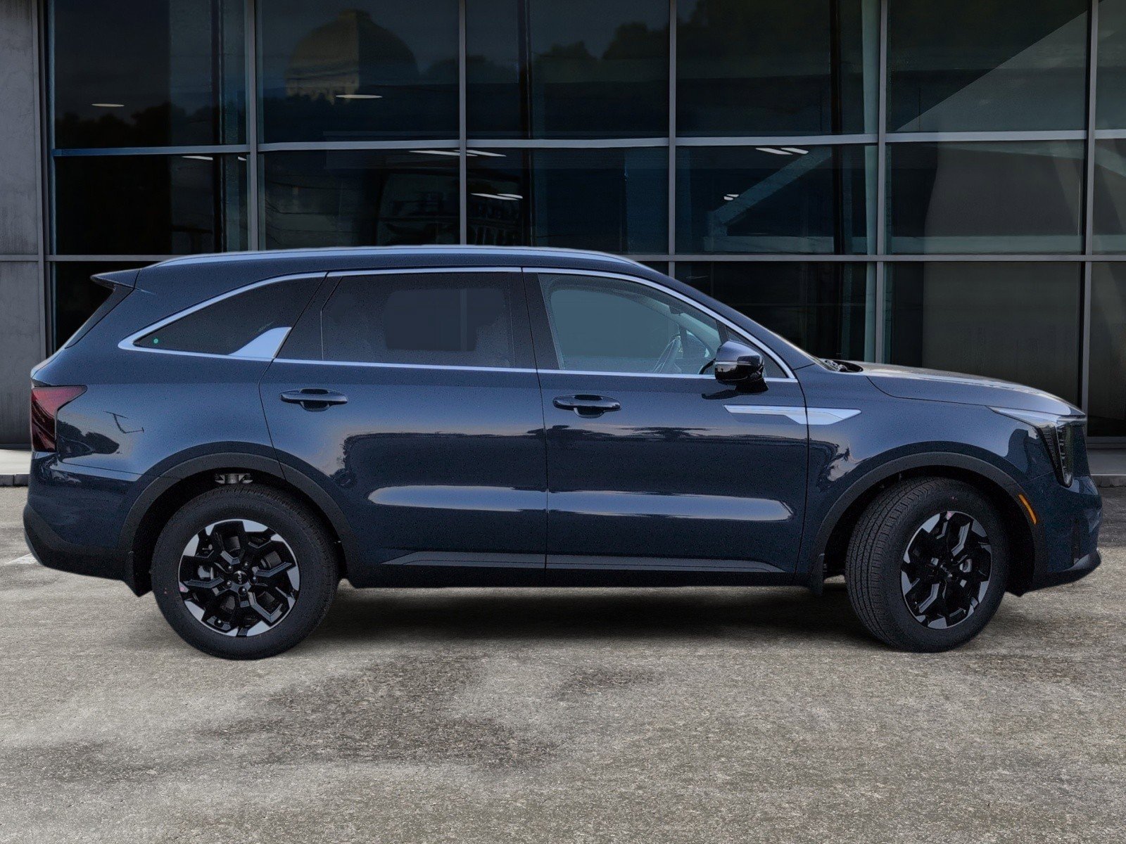 New 2026 Kia Sorento S image 3