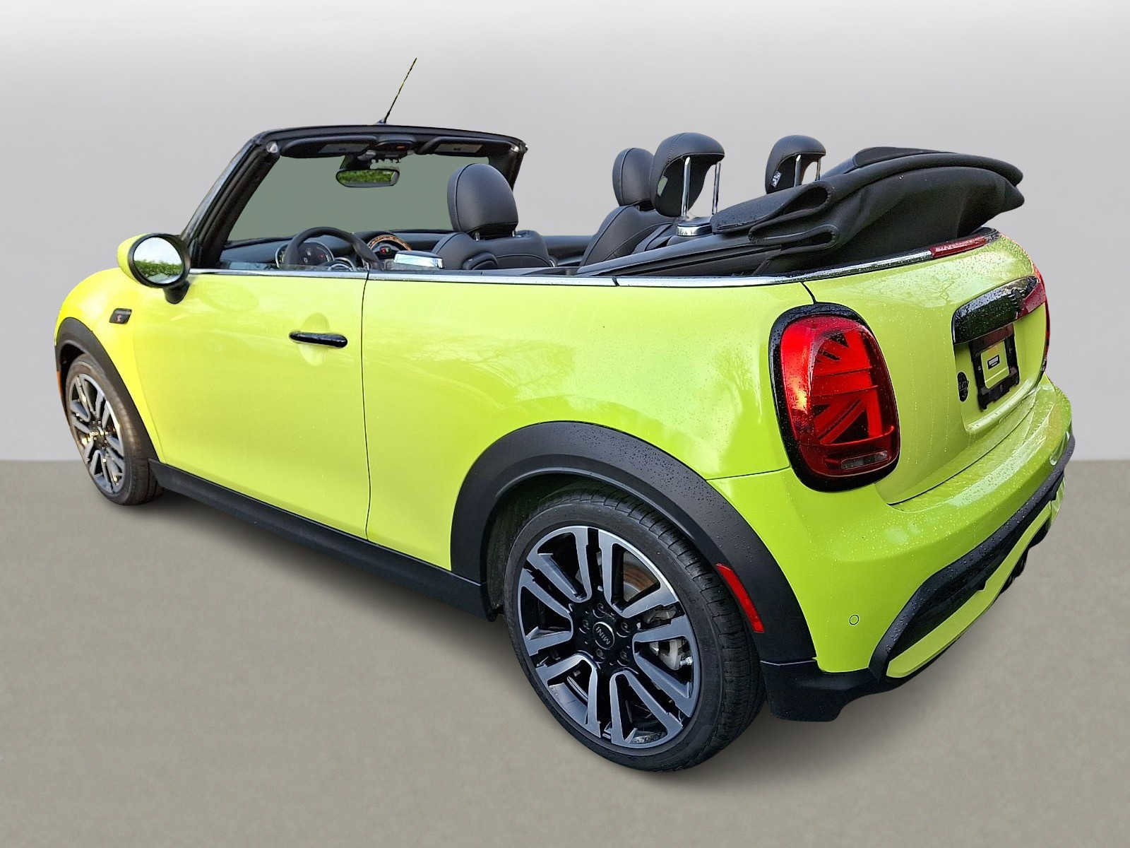 Certified 2024 MINI Cooper S image 5